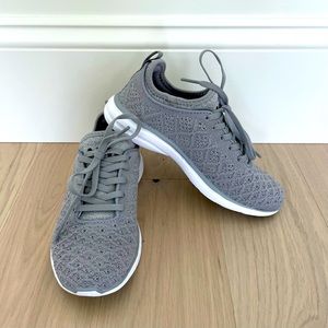 APL TechLoom sneakers size 5
